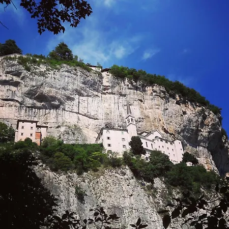 Corte Valdadige Πανσιόν